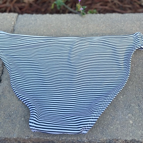 XHILIRATION TWO PIECE - Picture 7 of 7